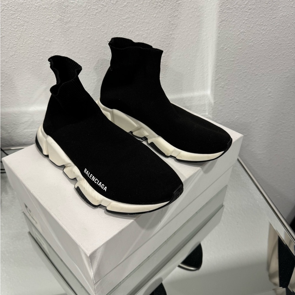 Men’s balenciaga size 9
